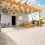 Nikolaos וילה